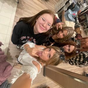 Meet your Posher, Kat